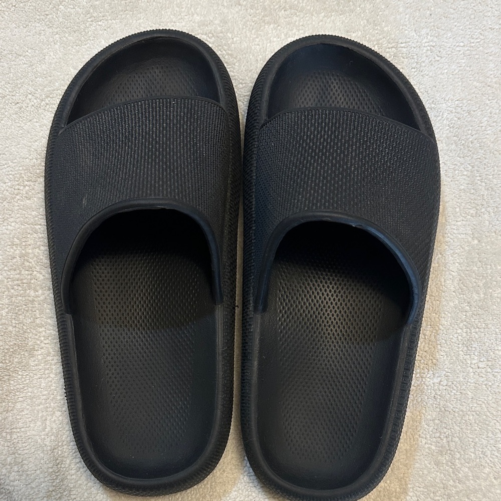 Black Women's Slide Sandals